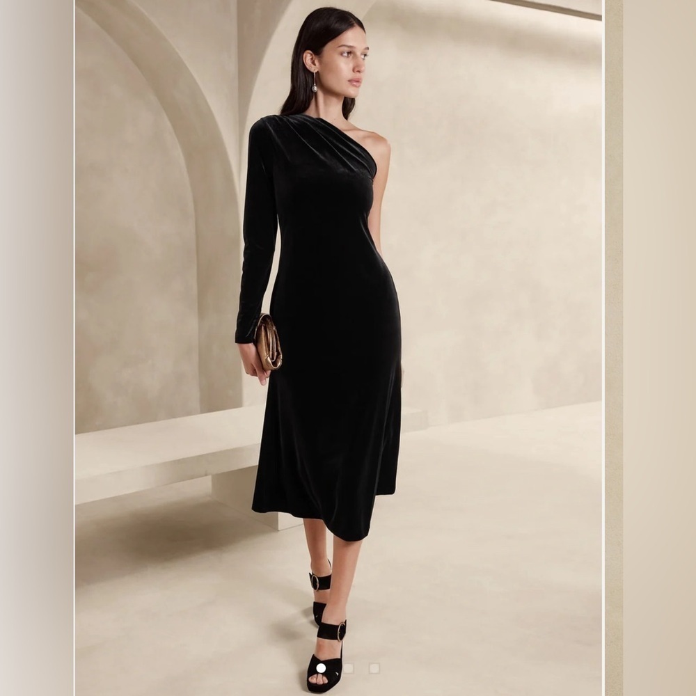 NWT Banana Republic Blaire Velvet One Shoulder Black Dress Size XL. (817295)